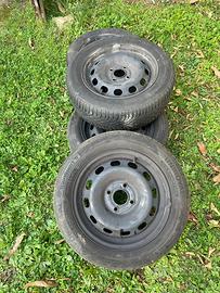 Cerchi in ferro per Ford Fiesta MK6 1.4LPG