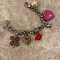 Bracciale con ciondoli