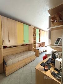 cameretta con 2 ponti cubi cassettiera scrivania 