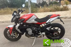 MV AGUSTA Brutale 800 .