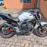 fz6 600 akrapovic 