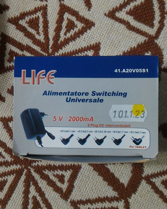 Alimentatore Switching Universale 5V 2000mA
