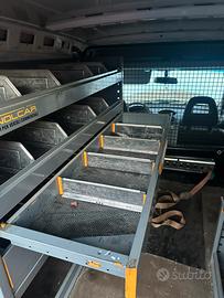 Scaffalatura per furgone