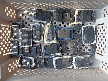 living International prese interruttori pulsanti 