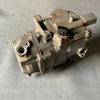 Compressore clima Toyota Yaris Hybrid 042200-0512