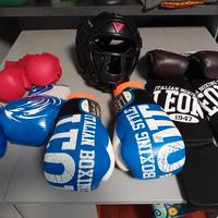 guantoni e casco per sparring 