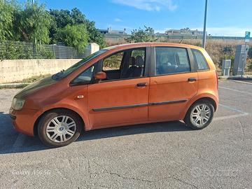 Auto Fiat idea