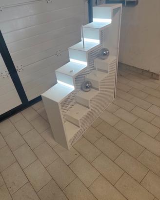 mobile a gradini con led/ porta oggetti