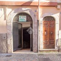 MULTILOCALE A ANTRODOCO