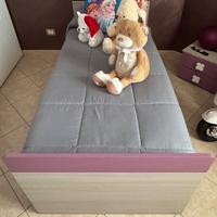 Letto singolo con rete