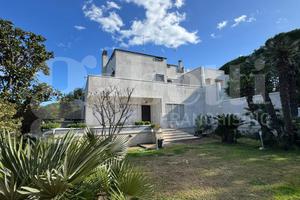 Villetta quadrifamiliare Bari