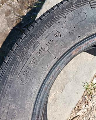 4 Gomme estive 185/65  R 15