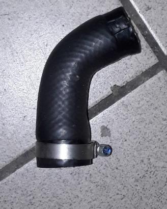 Tubo radiatore corto tdm 900 abs '06 usato