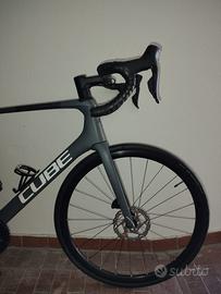 Bici cube anno 2023 telaio 58 cambio elettronico