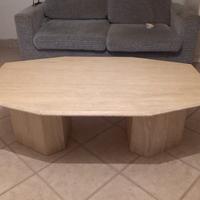 tavolo in travertino