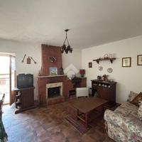 3 LOCALI A ROCCA MASSIMA