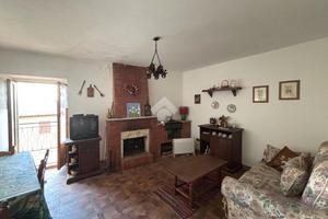 3 LOCALI A ROCCA MASSIMA