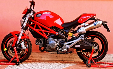 Ducati Monster 696 + perfette condizioni