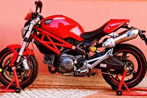 Ducati Monster 696 + perfette condizioni