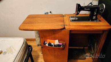macchina da cucire d'epoca 