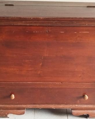 mobile in legno antico