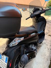 Scooter Beverly 300 Police