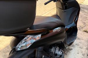 Scooter Beverly 300 Police