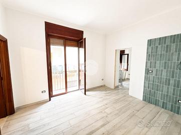 4 LOCALI A TORRE DEL GRECO