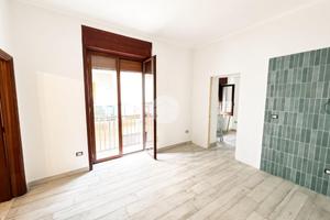 4 LOCALI A TORRE DEL GRECO