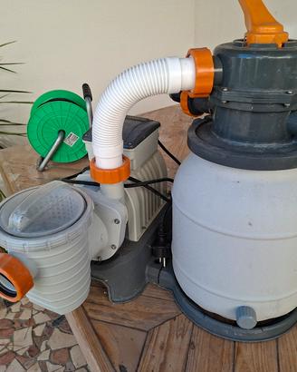 Pompa con filtro per piscina