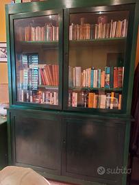 scrivania , libreria 