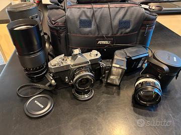 Fotocamera Konica Autoreflex T + accessori