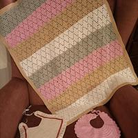 artigianato,copertine,bavaglini, cuffiette neonati