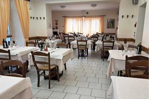 Pontebba cessione attività 20 vani 500 Mq