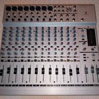 mixer BEHRINGER EURORACK MX 2004A