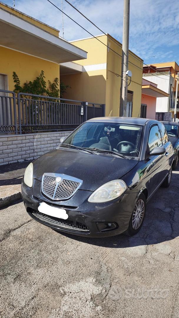 Lancia Ypsilon