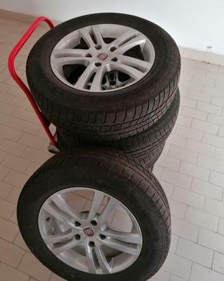 4 ruote fiat freemont da 17 con gomme termiche