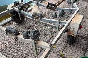 Carrello porta barca