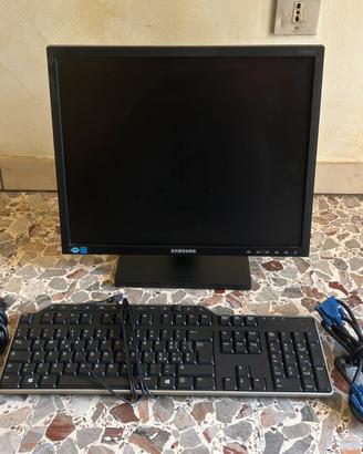 Monitor Samsung 19" + Tastiera + Cavi
