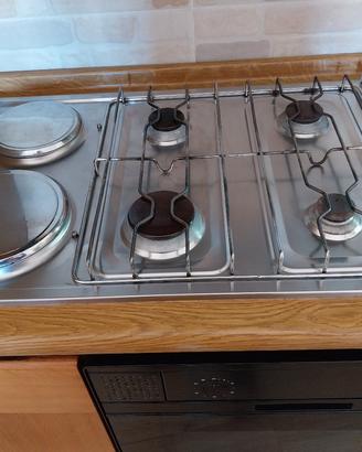 piano cottura da incasso a gas con piastre elettri