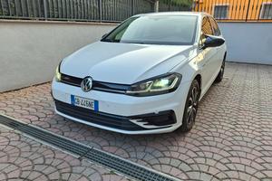 Volkswagen Golf 1.5 TGI DSG Business 130 CV – 2020