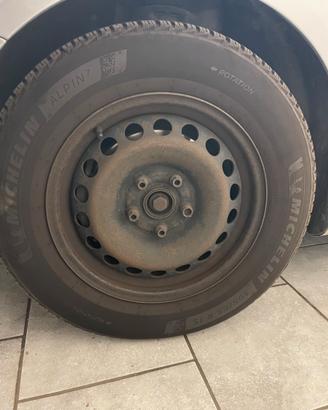 Gomme invernali Golf o similari complete di cerchi