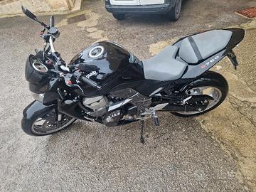 **Kawasaki Z750 – Sportiva, cattiva