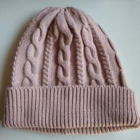 Berretto invernale con trecce