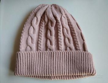 Berretto invernale con trecce