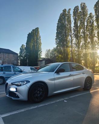 Alfa Romeo Giulia 2.2 150 cv