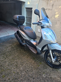 Piaggio Beverly 350 anno 2019. 16000 km