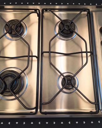 Piano cottura a gas Indesit 4 fuochi acciaio inox