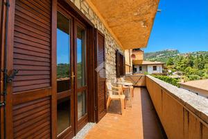 3 LOCALI A TREMOSINE