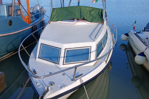 Barca a motore guida senza patente